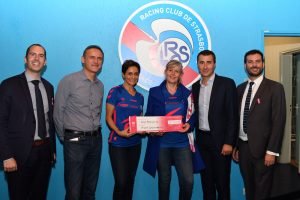 Femmes de foot - lymphometry remise de chèque