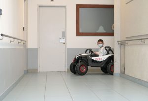 L’association Femmes de Foot a fait don de trois nouveaux véhicules adaptés aux besoins des centres hospitaliers de la région et de leurs jeunes patients.