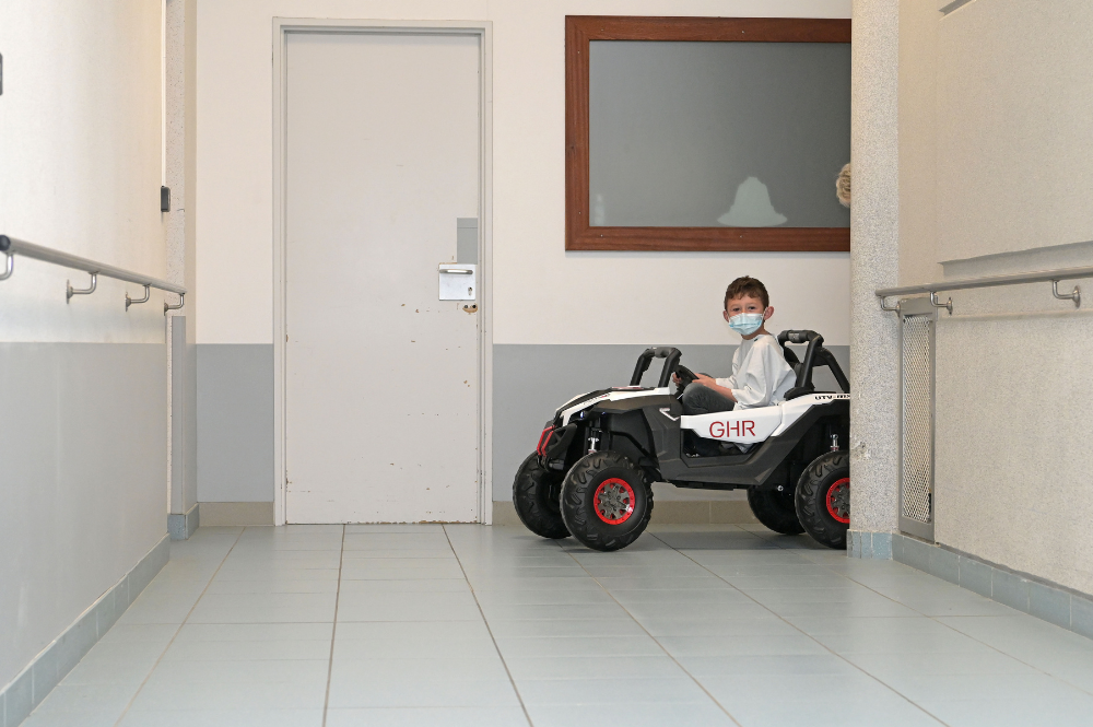 L’association Femmes de Foot a fait don de trois nouveaux véhicules adaptés aux besoins des centres hospitaliers de la région et de leurs jeunes patients.